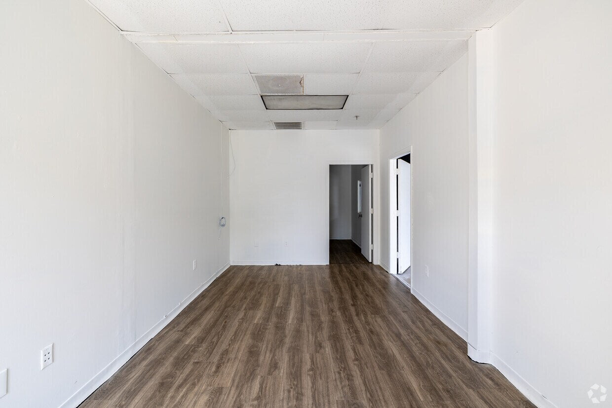 300 Northstar Ct, Sanford, FL 32771