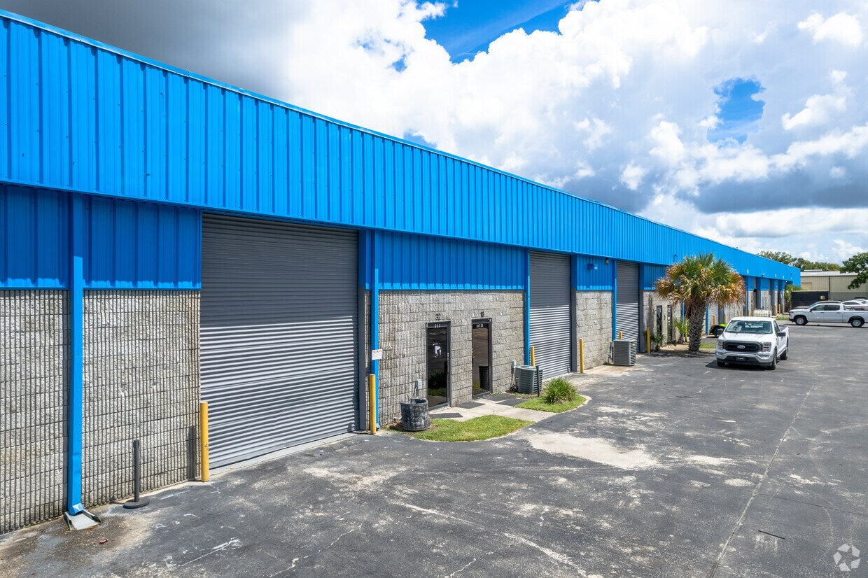 300 Northstar Ct, Sanford, FL 32771