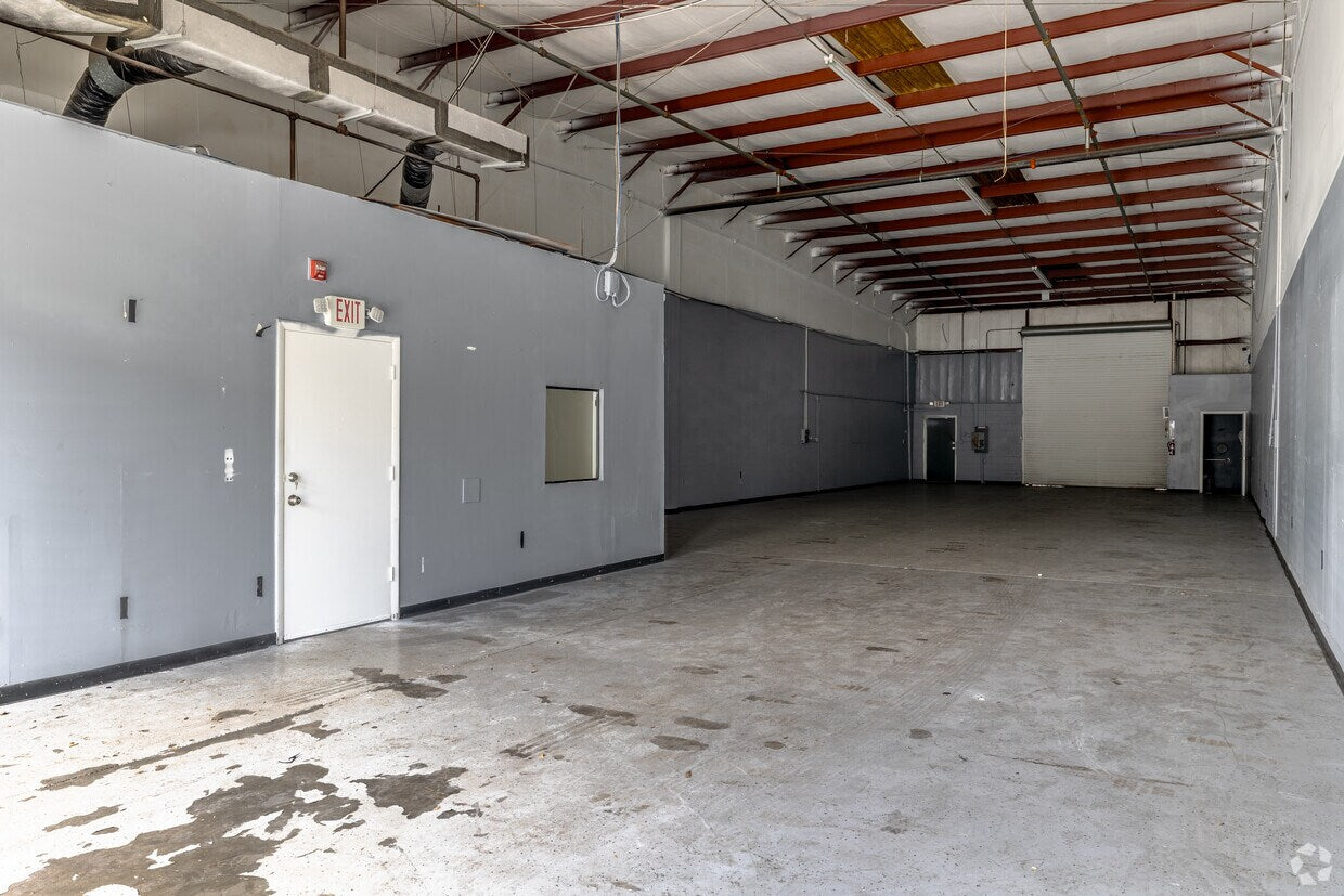 300 Northstar Ct, Sanford, FL 32771