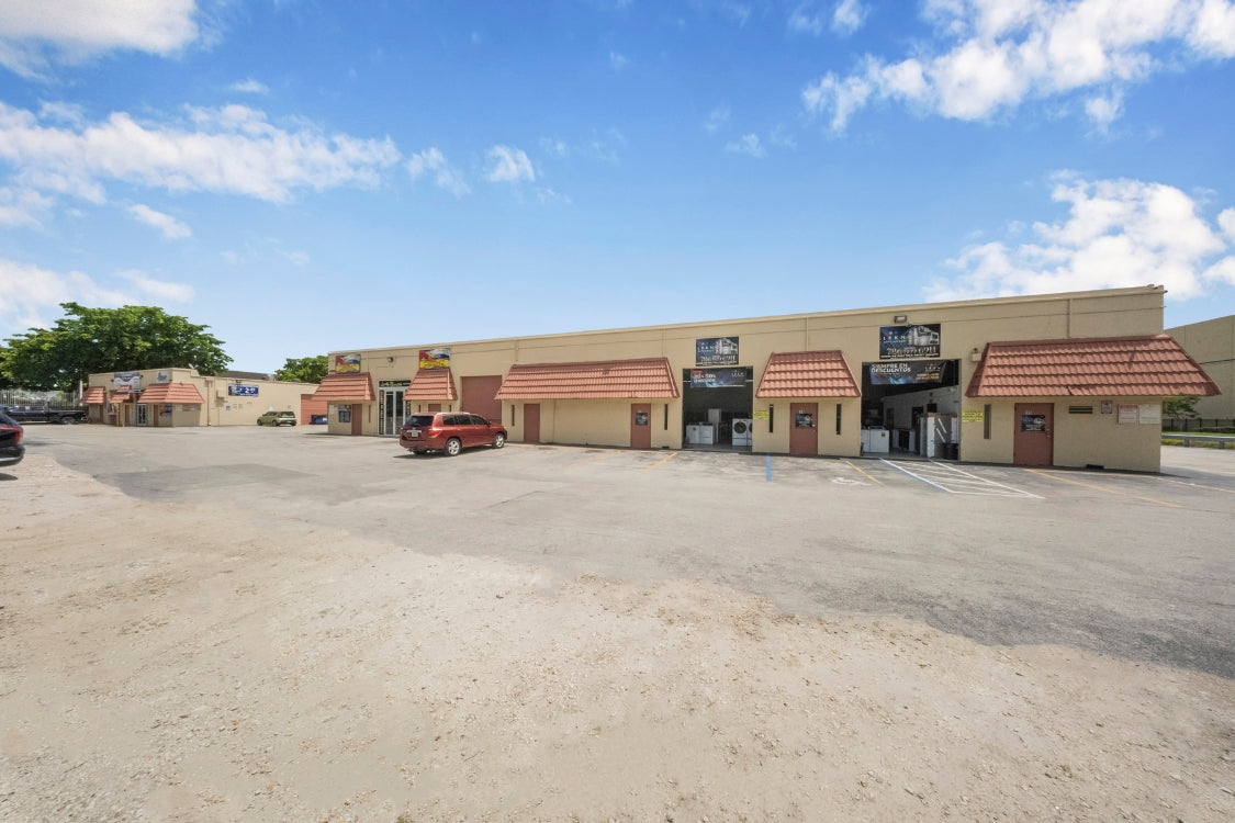 10890 Quail Roost Dr, Miami, FL 33157