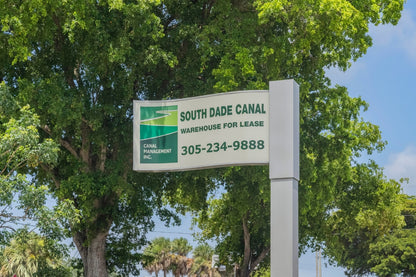 10890 Quail Roost Dr, Miami, FL 33157