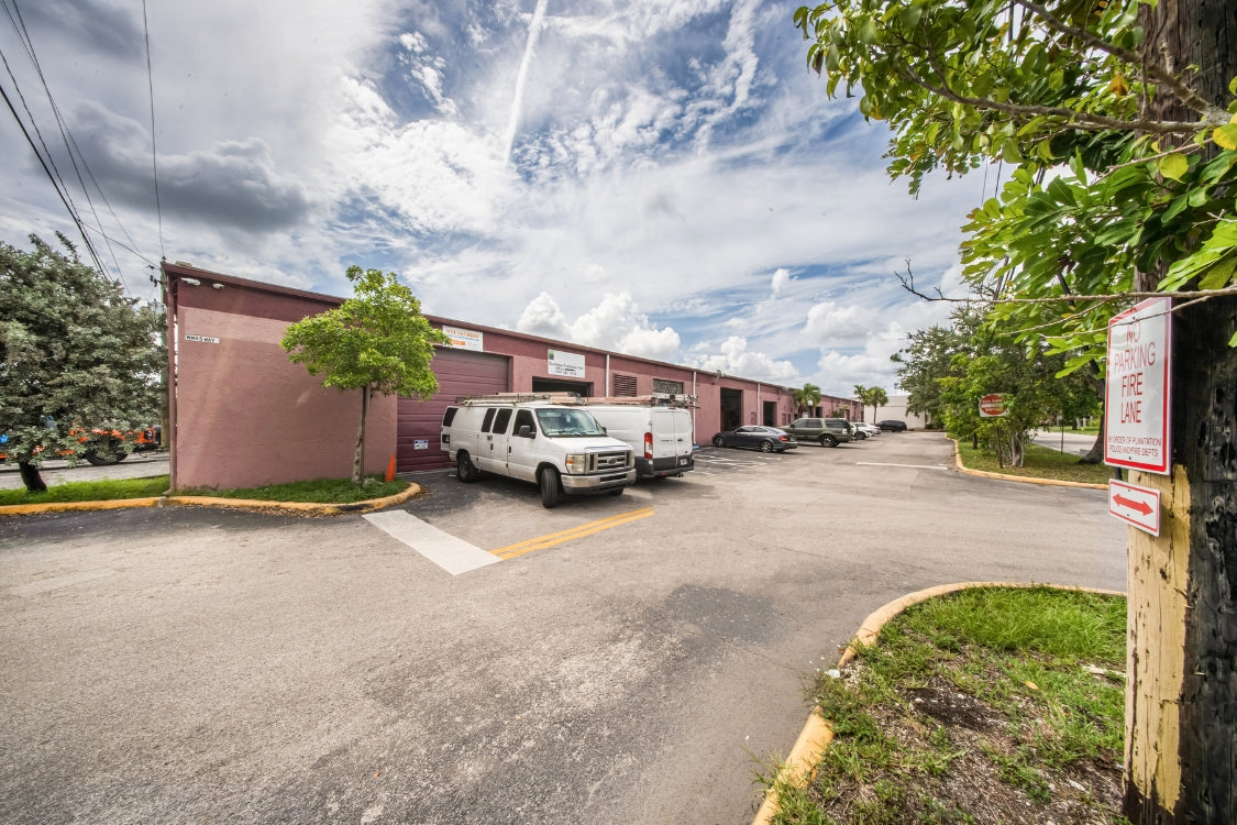1421 NW 65 Ave, Plantation, FL 33313