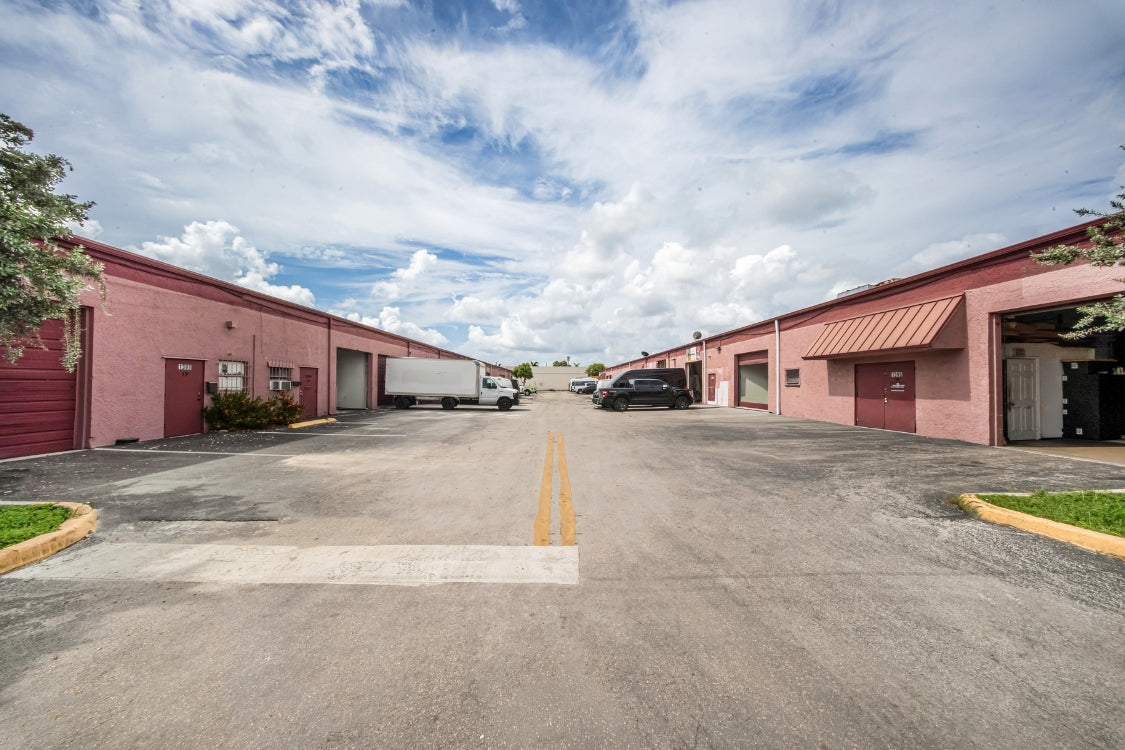 1421 NW 65 Ave, Plantation, FL 33313