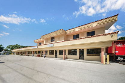 1298 W Biltmore St Port Saint Lucie, FL 34983